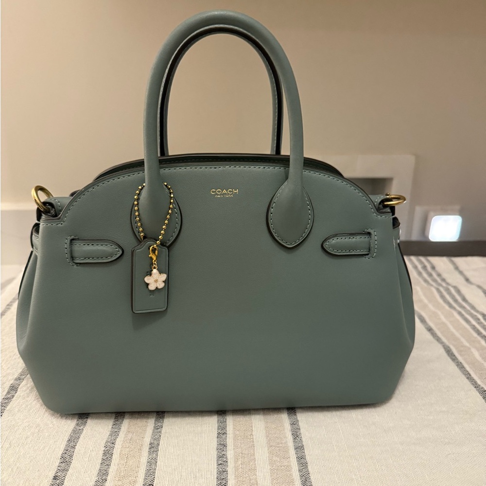 💚Coach Empire 26 in Sage (Overseas Exclusive) 💚